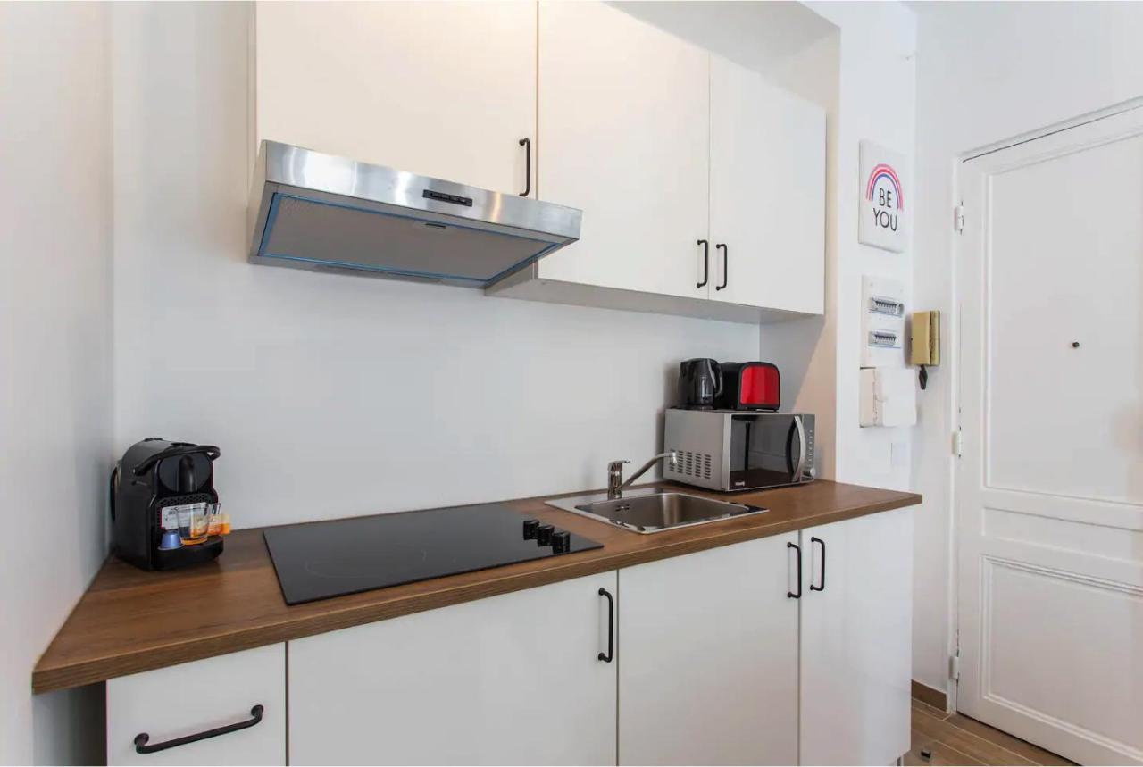Cmg Place De Clichy - Metro Europe Apartment Paris Exterior foto